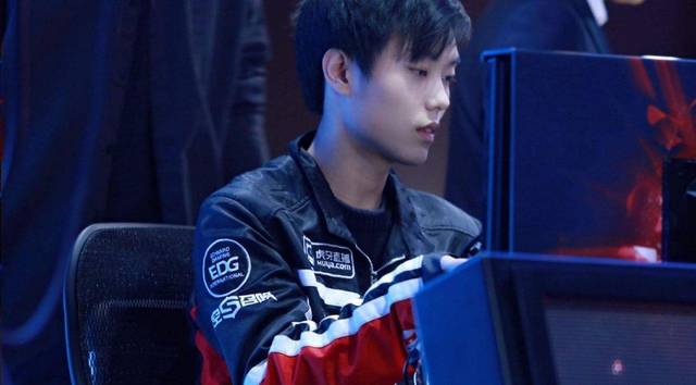 巴媒：内马尔父亲的公司以大约1800万美元收购“贝利”品牌