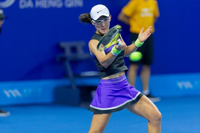 不是队服是奥运照！樊振东12月赛程海报引爆“情怀杀”