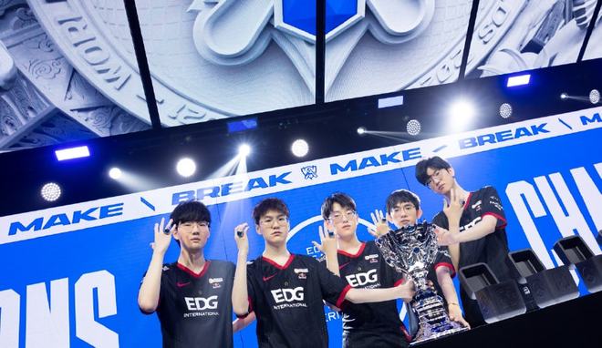 脚步临近 脚步临近